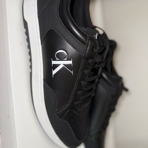 Calvin Klein Black and White Sneakers Sleek Design